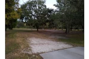7852 BOYETTE RD, WESLEY CHAPEL, FL 33545 Sold 06/27/25