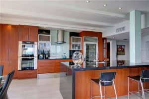 7650 Bayshore Dr, Treasure Island, FL 33706, Sold 09/16/16