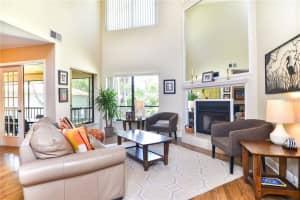 751 Captiva Ct NE, St. Petersburg, FL 33702, Sold 07/08/16