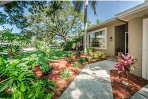1993 Spanish Pines Dr, Dunedin, FL 34698, Sold 07/15/16