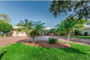 1151 79th St S, St. Petersburg, FL 33707, Sold 08/26/16