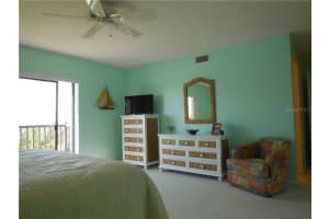 7402 Bayshore Dr, Treasure Island, FL 33706, Sold 10/03/16