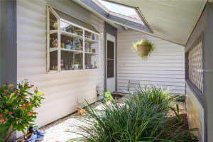 39650 US-19, Tarpon Springs, FL 34689, Sold 10/14/16