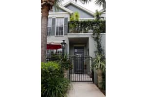 698 Delmar Terr S, St. Petersburg, FL 33701, Sold 10/31/16