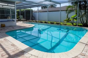 8000 13th Ave S, St. Petersburg, FL 33707, Sold 11/07/16