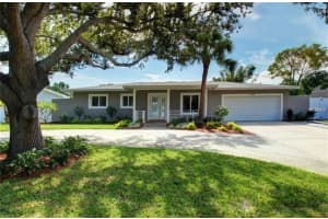 3698 10th St NE, St. Petersburg, FL 33704, Sold 10/31/16