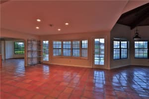 7978 11th Ave S, St. Petersburg, FL 33707, Sold 04/21/17