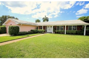 1101 79th St S, St. Petersburg, FL 33707, Sold 01/05/17