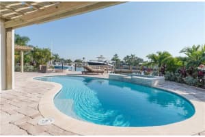 8094 Causeway Blvd N, St. Petersburg, FL 33707, Sold 02/15/17