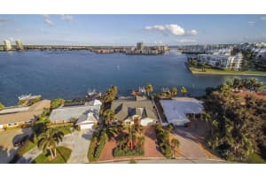 1264 79th St S, St. Petersburg, FL 33707, Sold 02/17/17