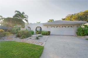 1977 Spanish Pines Dr, Dunedin, FL 34698, Sold 06/06/17