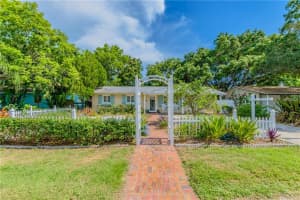 2940 Yorktown St, Sarasota, FL 34231, Sold 09/25/17