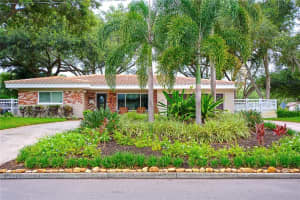 1201 45th Ave NE, St. Petersburg, FL 33703, Sold 12/19/17