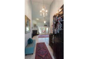 716 Captiva Ct NE, St. Petersburg, FL 33702, Sold 10/16/17