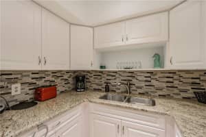 6000 2nd St E, St Pete Beach, FL 33706, Sold 01/31/18