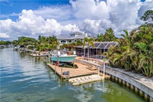 2200 Edythe Dr, Dunedin, FL 34698, Sold 11/30/17
