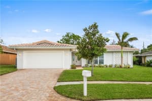 10481 Imperial Point Dr W, Largo, FL 33774, Sold 02/06/18