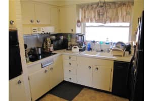 2575 East Bay Isle Dr SE, St. Petersburg, FL 33705, Sold 05/18/18