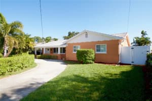 260 79th St S, St. Petersburg, FL 33707, Sold 04/26/18