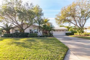 6911 Grande Vista Way S, South Pasadena, FL 33707, Sold 02/28/18