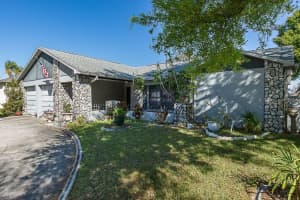 2541 Holiday Lake Dr, Holiday, FL 34691, Sold 04/24/18