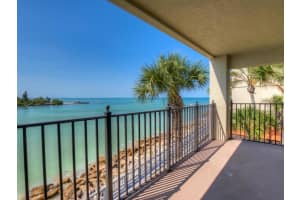 7403 Bayshore Dr, Treasure Island, FL 33706, Sold 02/07/20