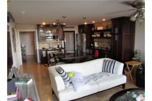 7600 Bayshore Dr, Treasure Island, FL 33706, Sold 10/13/20
