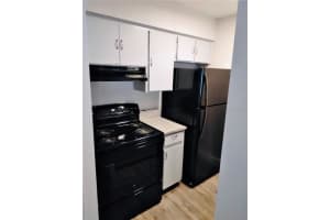305 W GRANT ST #A-11, PLANT CITY, FL 33563 - MLS#MFRU8090794
