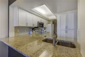 7564 Bayshore Dr, Treasure Island, FL 33706, Sold 04/09/21
