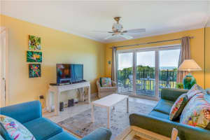 7434 Bayshore Dr, Treasure Island, FL 33706, Sold 03/29/21