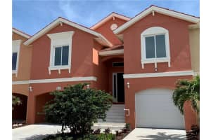 21 Franklin Ct S, St. Petersburg, FL 33711, Sold 10/07/21