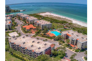 7537 Bayshore Dr, Treasure Island, FL 33706, Sold 06/09/21