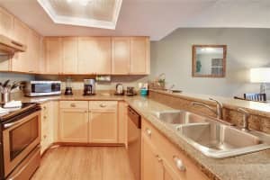7537 Bayshore Dr, Treasure Island, FL 33706, Sold 06/09/21