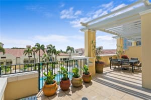 300 Beach Dr NE, St. Petersburg, FL 33701, Sold 12/10/21