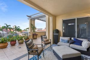 300 Beach Dr NE, St. Petersburg, FL 33701, Sold 12/10/21