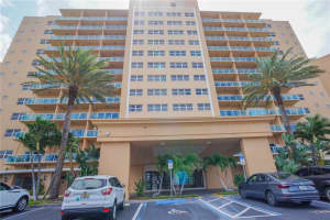 880 Mandalay Ave, Clearwater, FL 33767, Sold 01/28/22