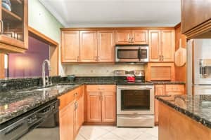 4111 Daventry Ln, Palm Harbor, FL 34685, Sold 10/21/21