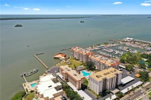 632 Edgewater Dr, Dunedin, FL 34698, Sold 01/03/22
