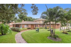 1700 SERPENTINE DR S, ST PETERSBURG, FL 33712 Sold 04/24/23