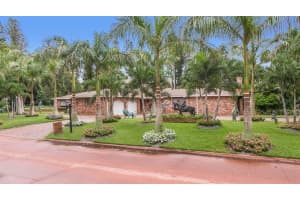 1700 SERPENTINE DR S, ST PETERSBURG, FL 33712 Sold 04/24/23
