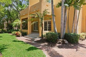 1910 Webber St, Sarasota, FL 34239, Sold 10/05/21