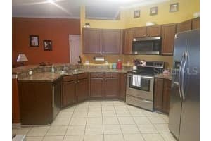 8130 Woodvine Cir, Lakeland, FL 33810, Sold 10/07/21