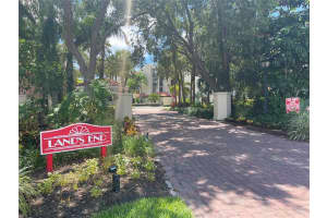7564 Bayshore Dr, Treasure Island, FL 33706, Sold 09/24/21