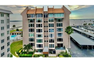 632 Edgewater Dr, Dunedin, FL 34698, Sold 11/24/21