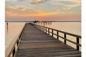 632 Edgewater Dr, Dunedin, FL 34698, Sold 11/24/21