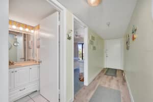 19440 Gulf Blvd, Indian Shores, FL 33785, Sold 09/10/21