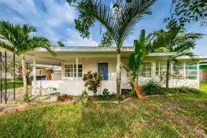 2433 Baywood Dr W, Dunedin, FL 34698, Sold 06/10/22