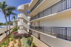 5825 La Puerta Del Sol Blvd S, St. Petersburg, FL 33715, Sold 11/18/21