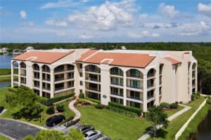 241 Mariner Dr, Tarpon Springs, FL 34689, Sold 10/07/21