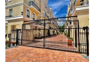 424 Regent Ln, St. Petersburg, FL 33701, Sold 10/21/21